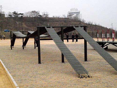 新疆400米渡海登训练器材｜软梯